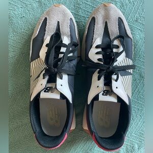 New Balance 327
